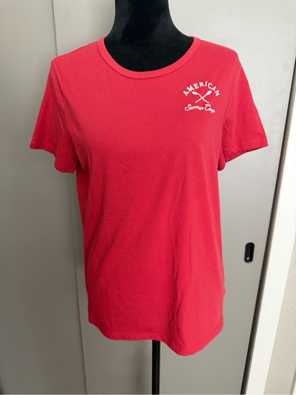 Universal Thread Tee - Picture 1 of 3